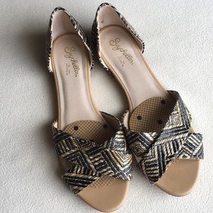 Seychelles flat sandals size 7.5
